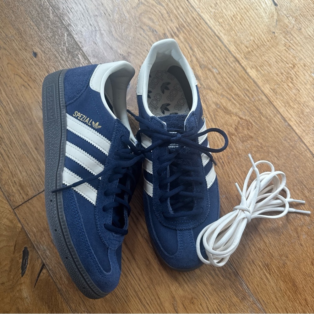Adidas Spezial Navy and White Men's 7/ women’s 8 Sneakers NWOB